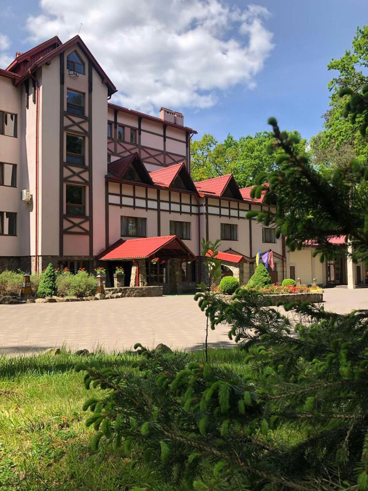 Sherwood Hotel Dolgomostiska Eksteriør billede