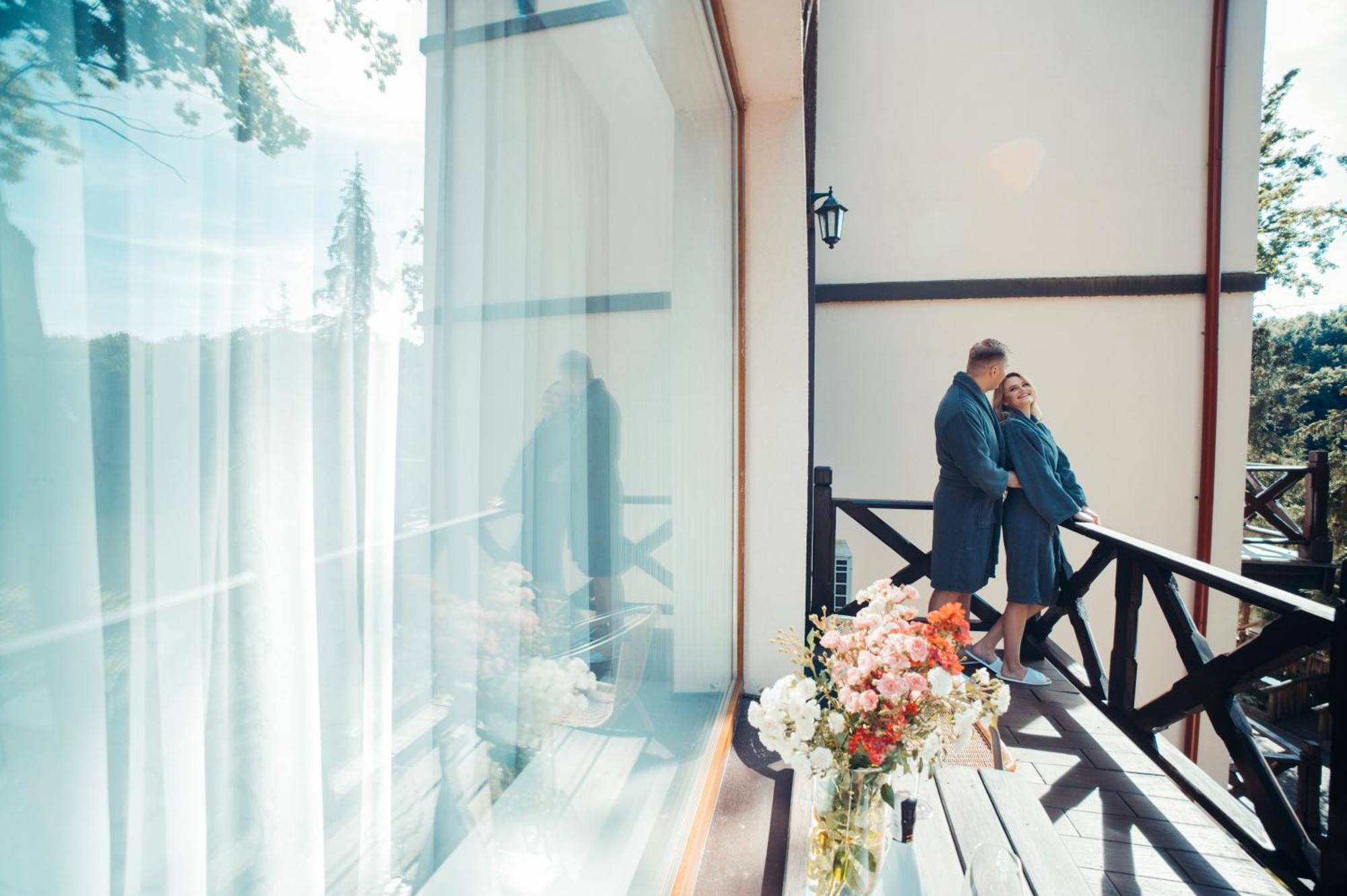 Sherwood Hotel Dolgomostiska Eksteriør billede