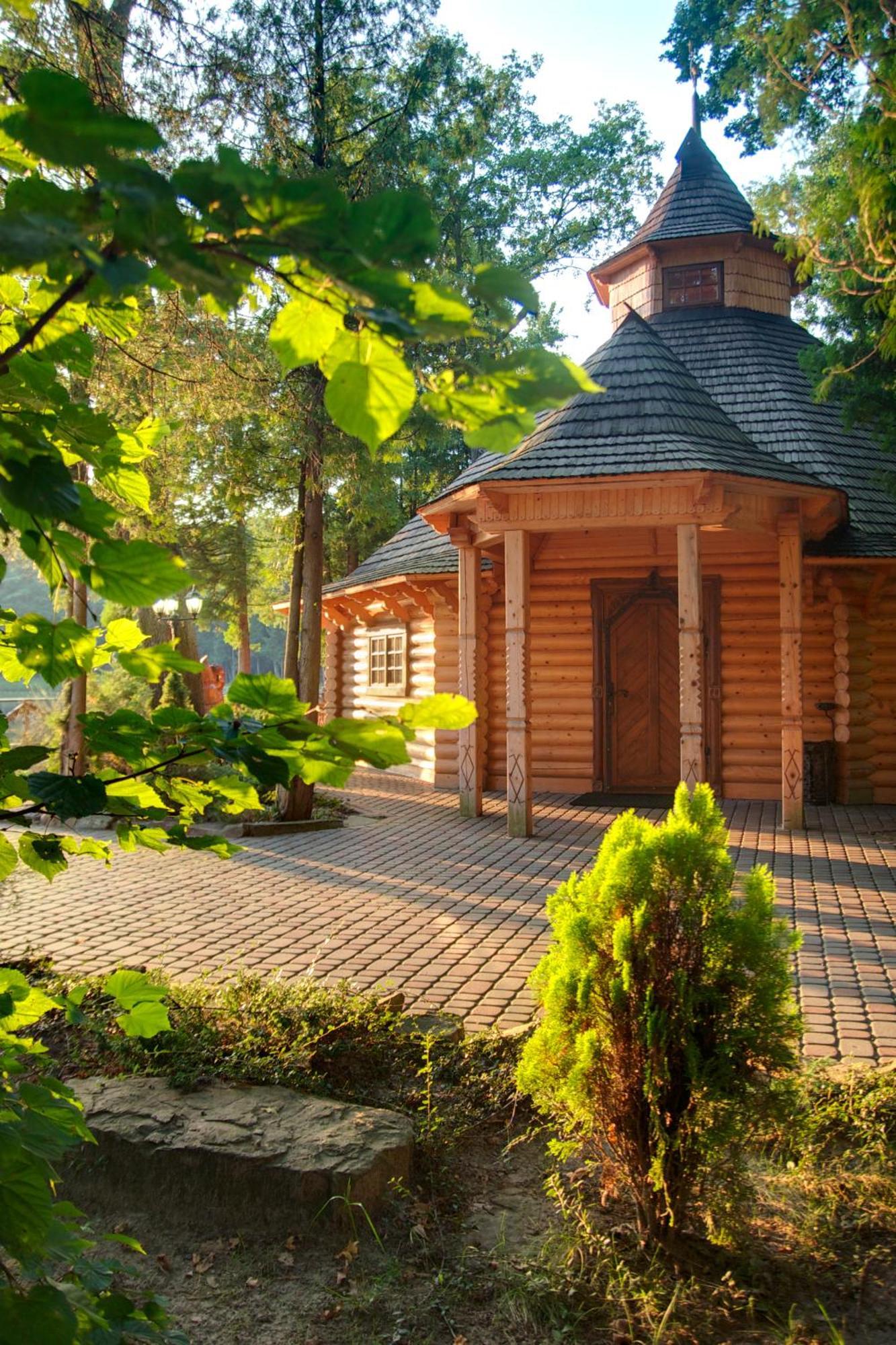 Sherwood Hotel Dolgomostiska Eksteriør billede